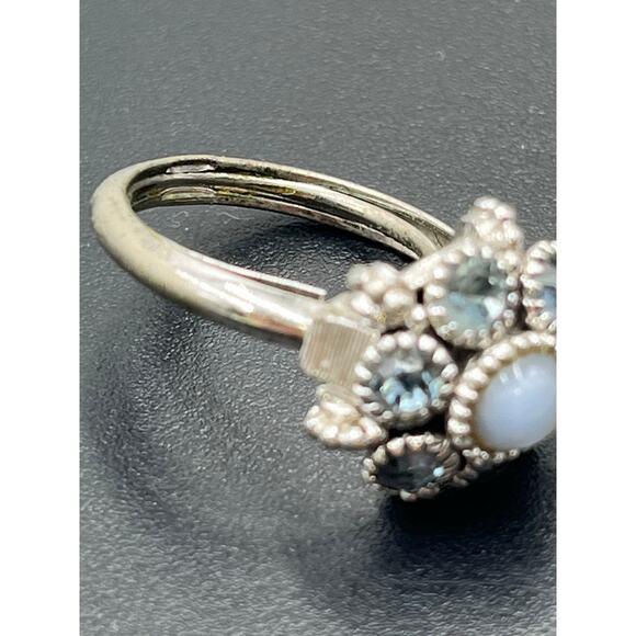 Avon‎ Vintage 1974 Blue Glass Crystal Moonglow Magic Cluster Flower Ring ADJ 5.5 - Picture 6 of 8